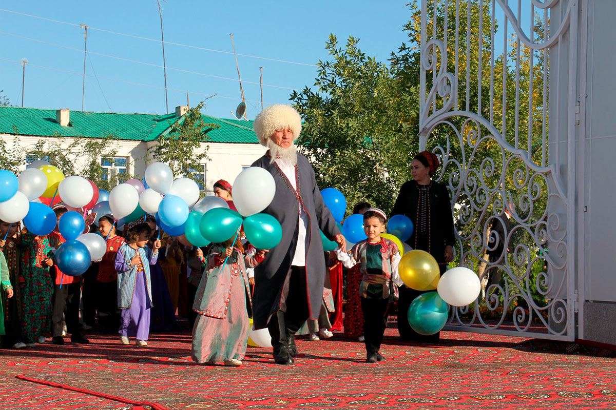 Прекрасный подарок к празднику